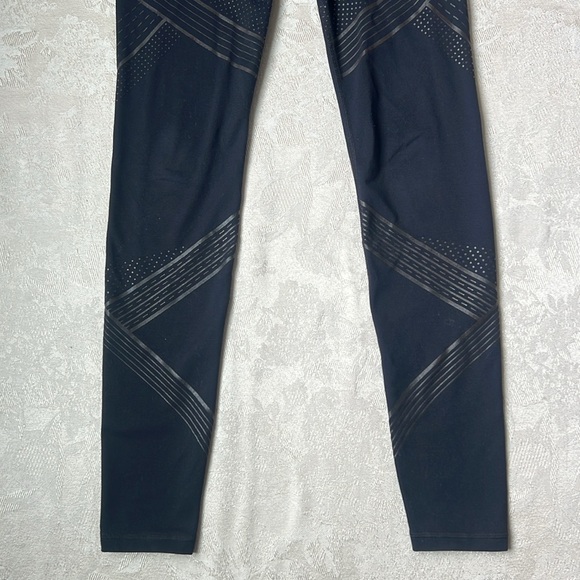 Under Armour Leggings - Picture 3 of 11